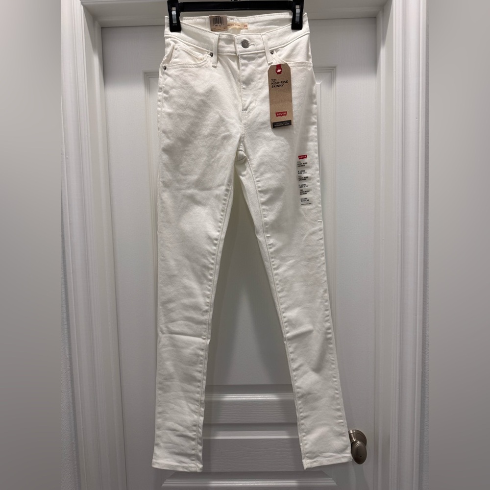 Levi's Women's Skinny Jeans in White